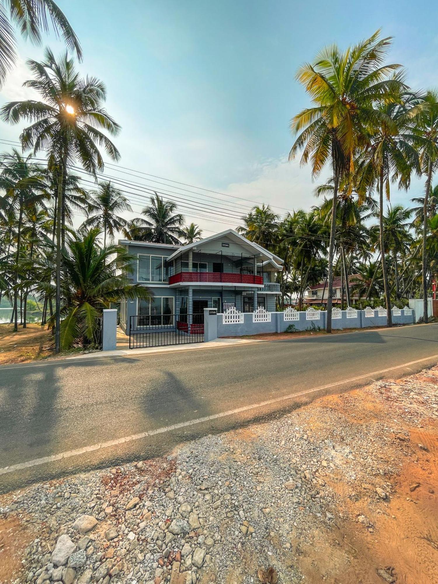 Gintara Beach Homestay By Evaddo Kalyānpur Exterior foto